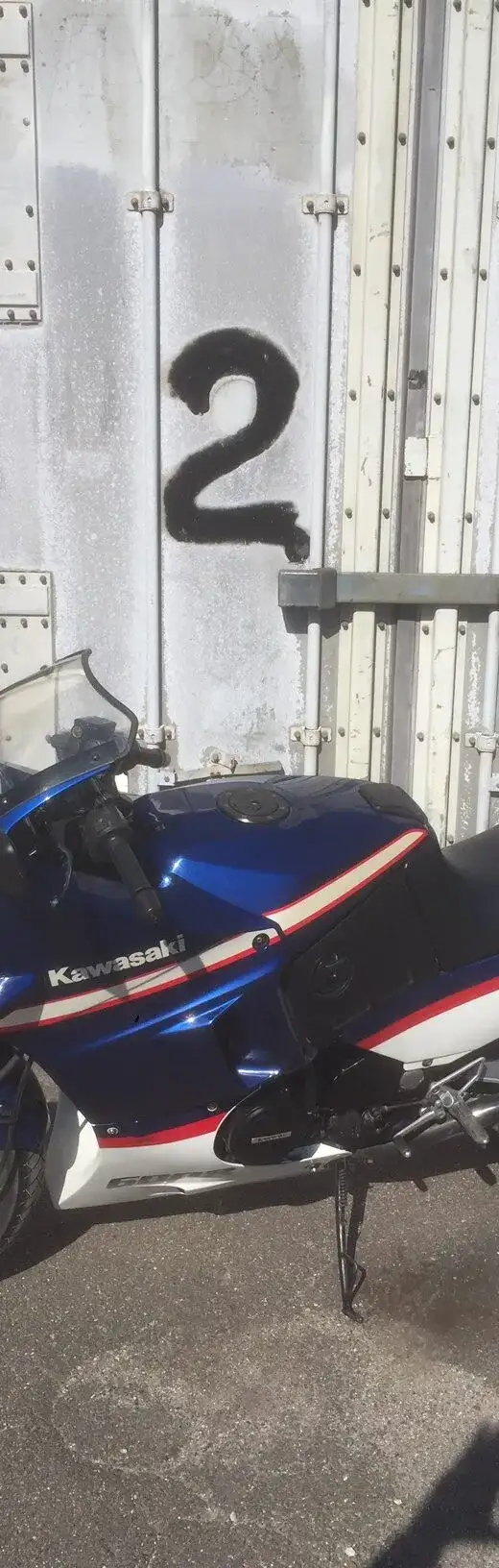 Kawasaki GPX 600 R