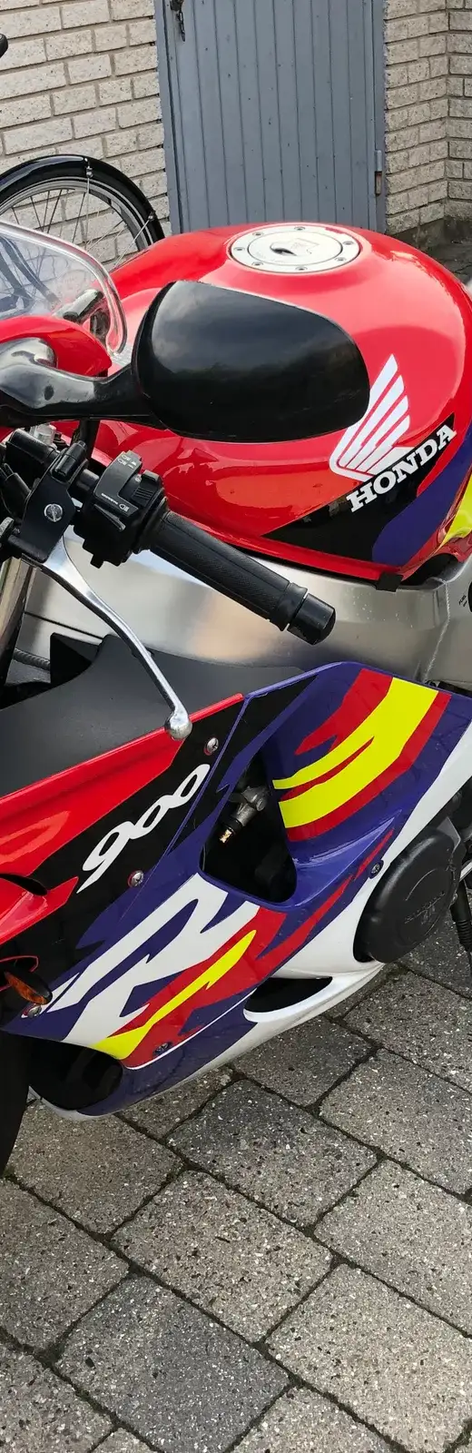 Honda CBR 900 RR