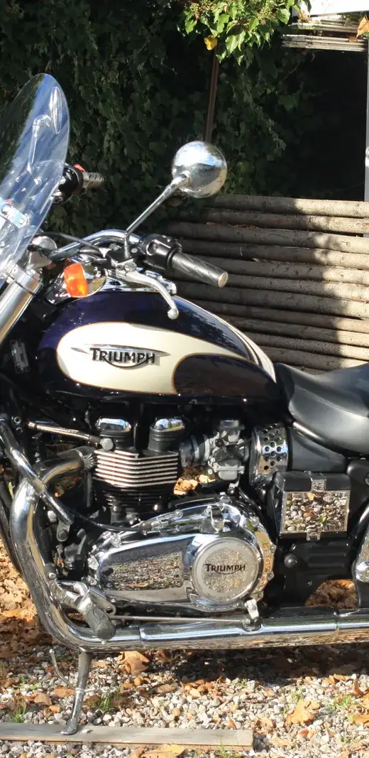 Triumph Bonneville America