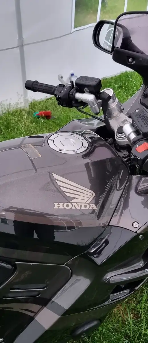 Honda CBR 1000 F