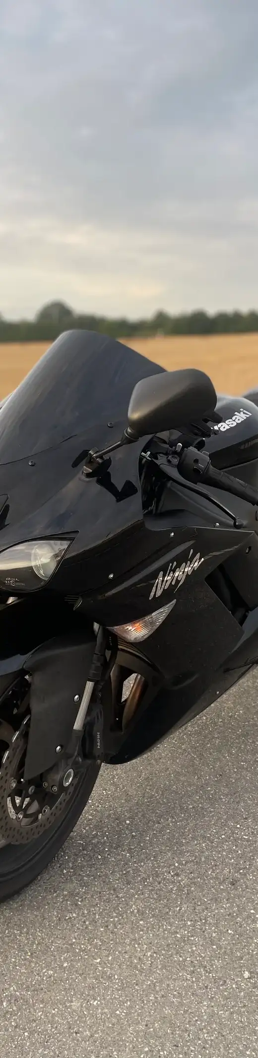 Kawasaki ZX6R