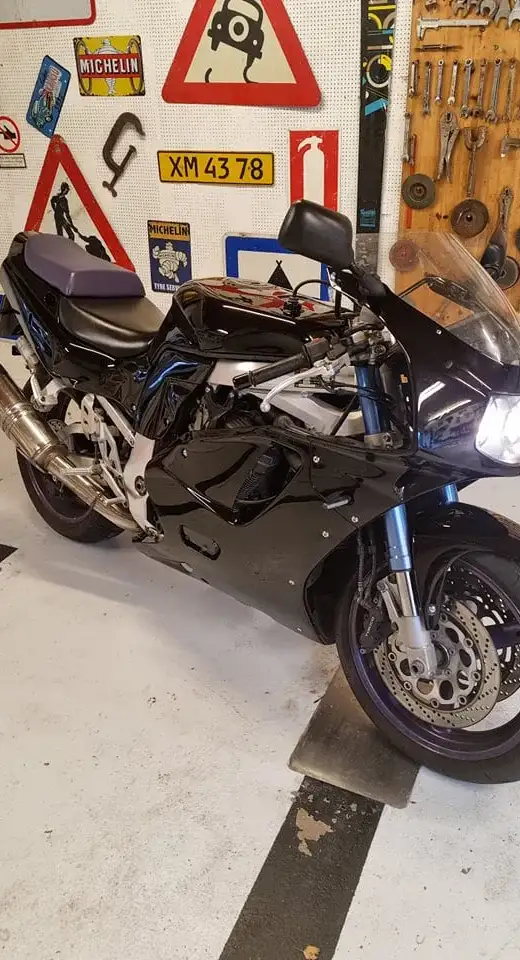 Suzuki GSXR 750