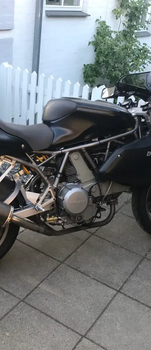 Ducati 750 Sport