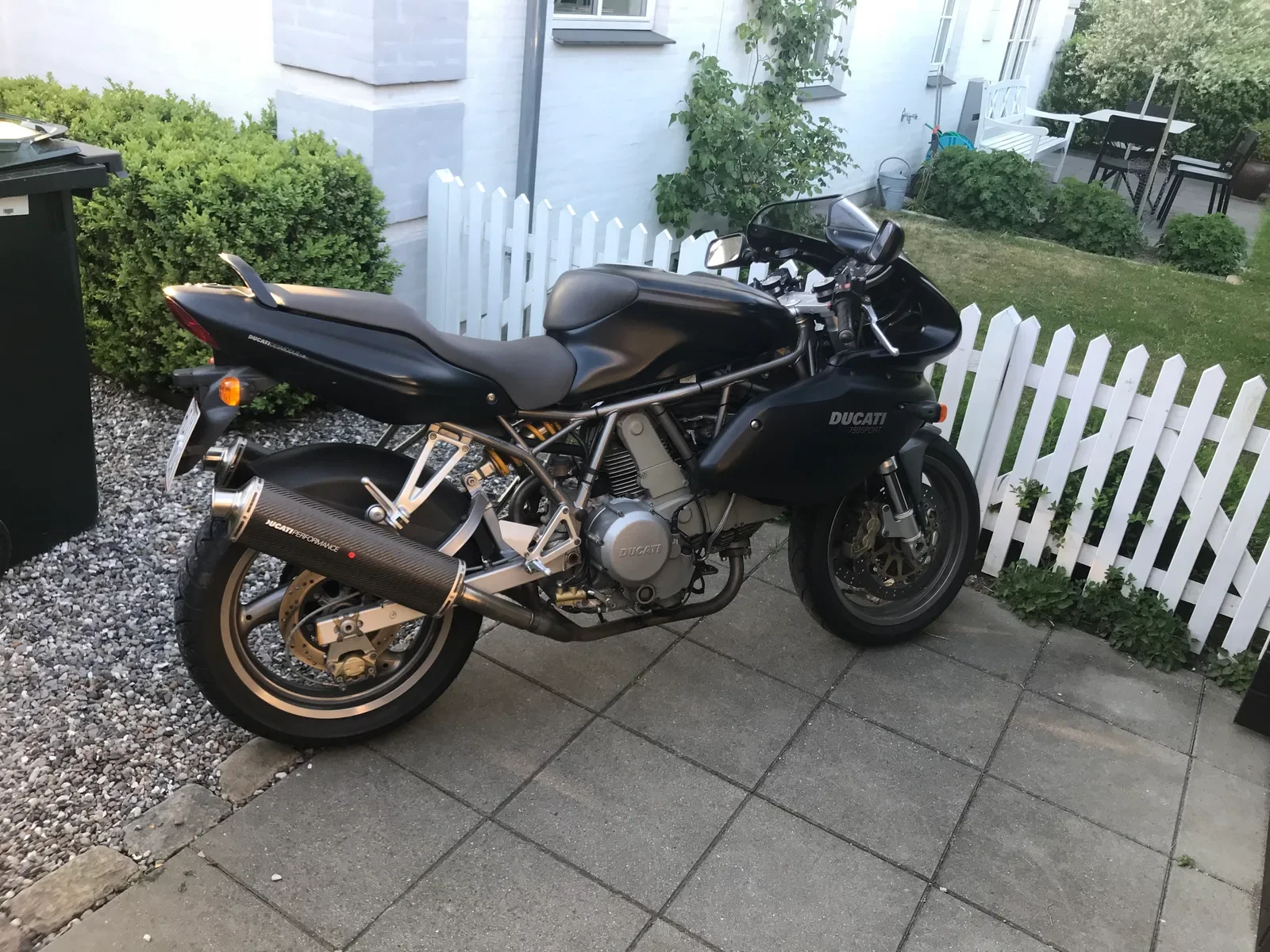 Ducati 750 Sport